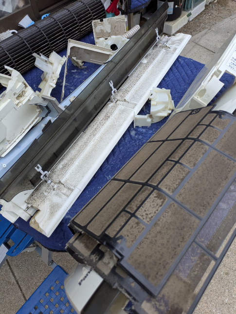 岡山エリア担当 横田 知也の紹介ページ｜エアコンクリーニングならエアピカ